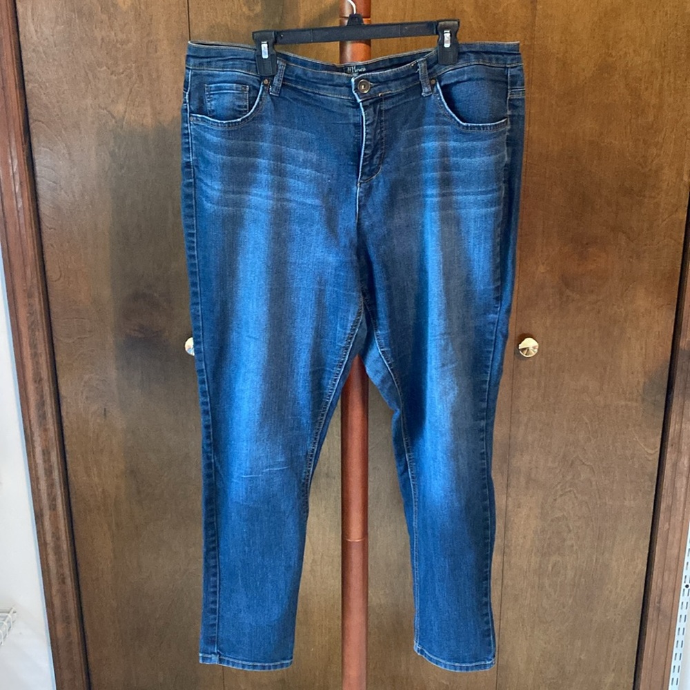 straight leg jeans, no distressing 18W and 20W